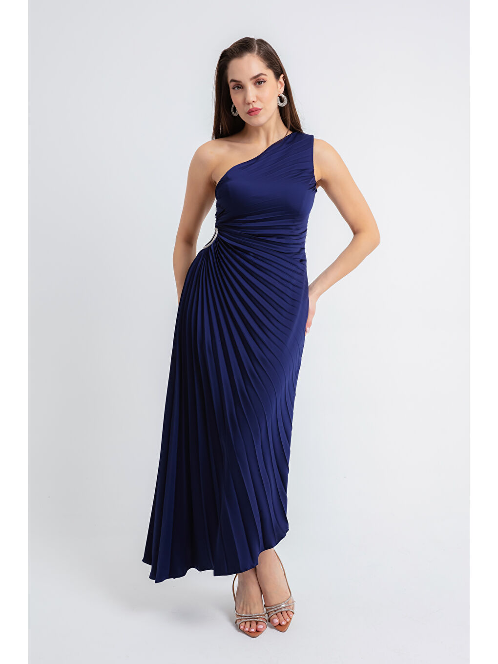 Kadın Lacivert Tek Omuz Piliseli Saten Asimetrik Kesim Midi Abiye Elbise