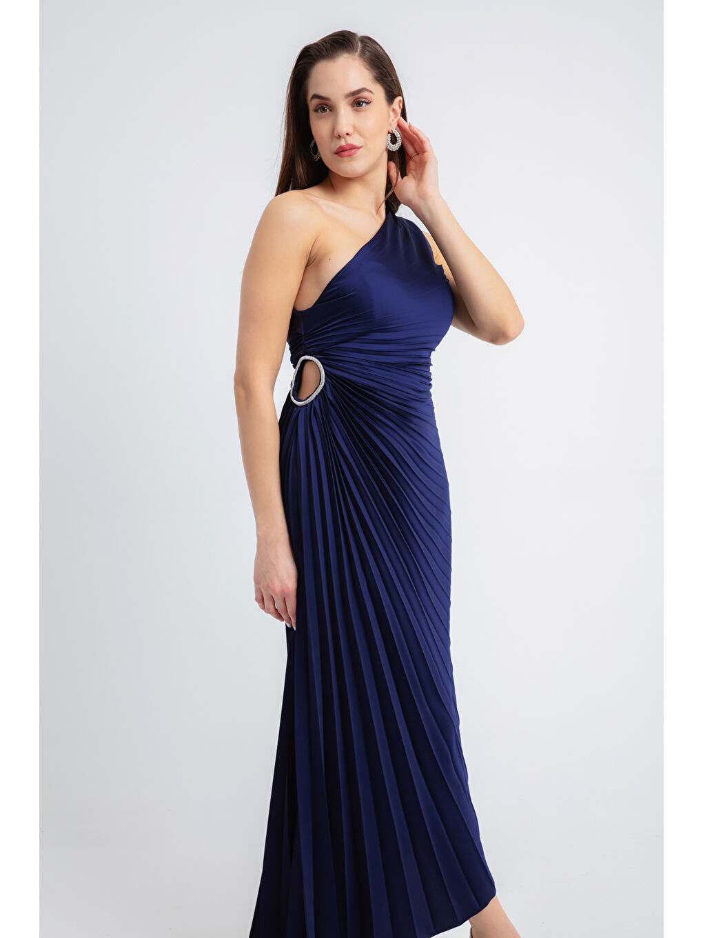 Kadın Lacivert Tek Omuz Piliseli Saten Asimetrik Kesim Midi Abiye Elbise-1