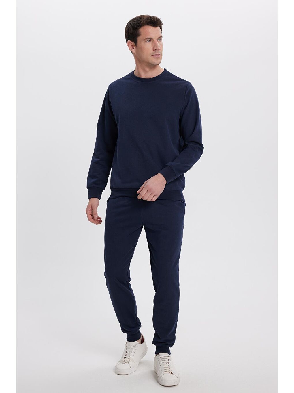 Erkek Regular Fit Klasik Kesim Pamuklu 2 İplik Yumuşak Dokulu Bisiklet Yaka Lacivert Eşofman Takımı-4