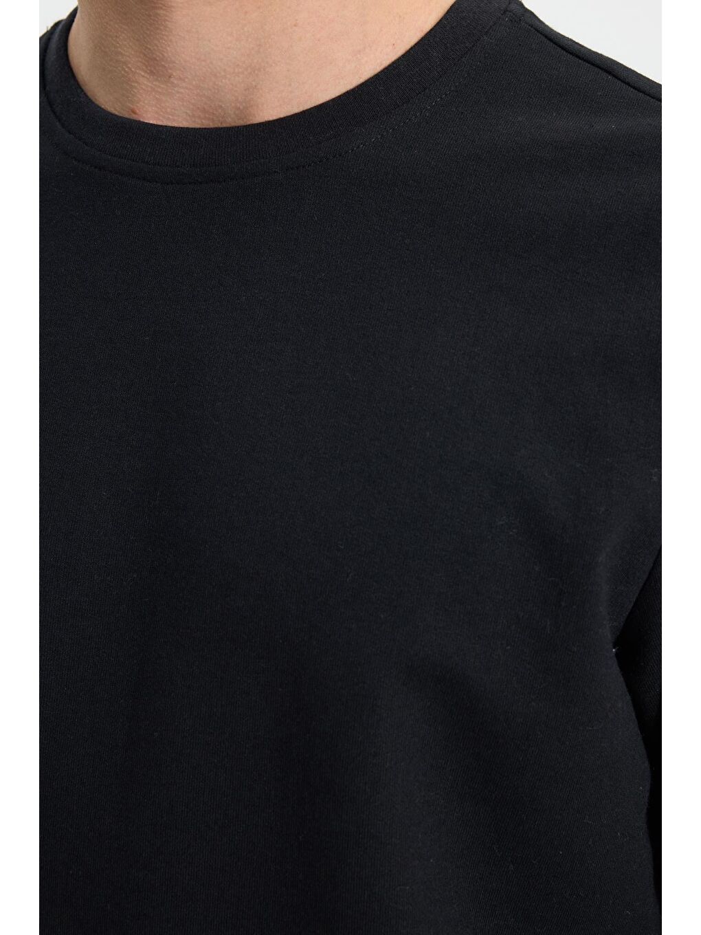 Erkek Regular Fit Klasik Kesim Pamuklu 2 İplik Yumuşak Dokulu Bisiklet Yaka Siyah Eşofman Takımı-2