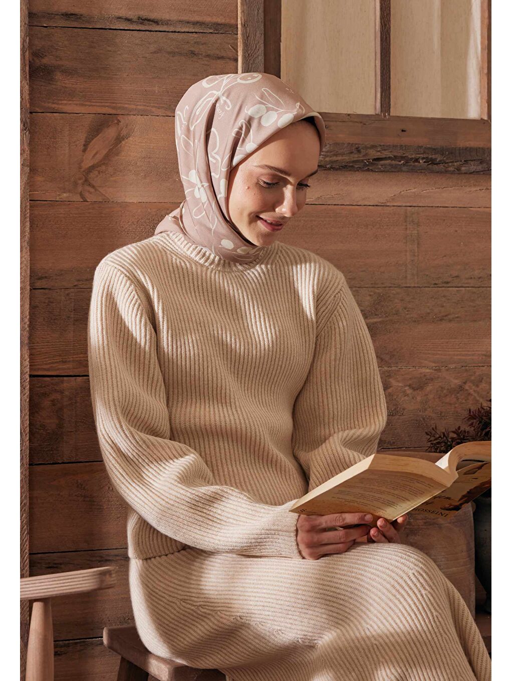 Pembe Luna Desen Pamuk İpek Eşarp Pudra-1