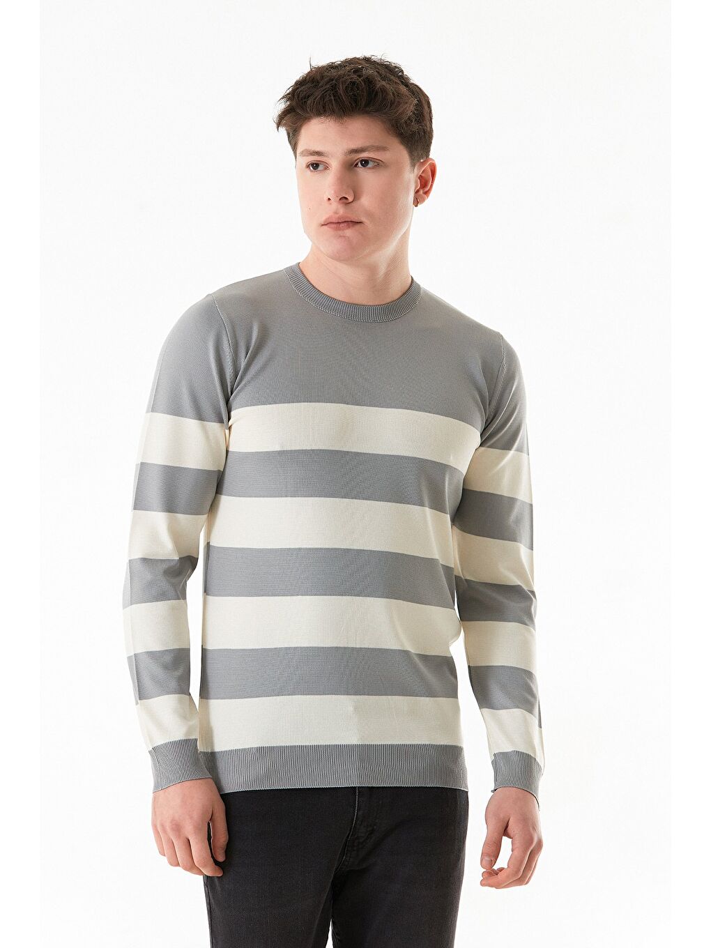 Gri Çizgili Bisiklet Yaka Triko Kazak