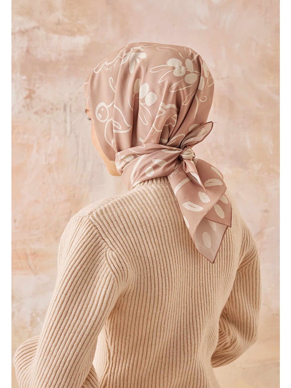 Pembe Luna Desen Pamuk İpek Eşarp Pudra-3