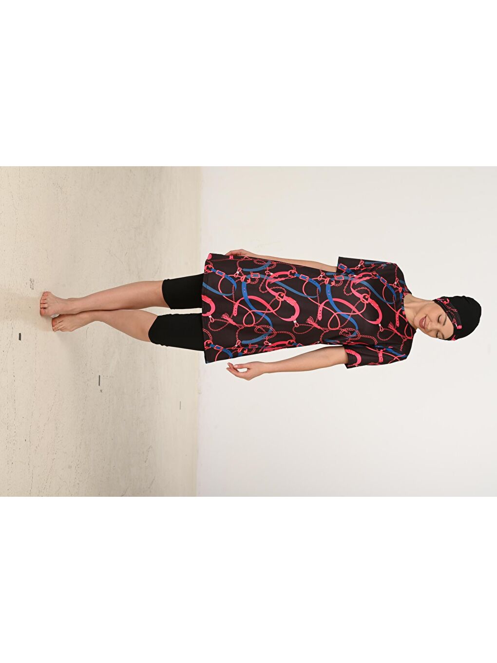 Siyah Kısa Kollu Elastanlı Yarı Kapalı Tesettür Mayo 3451-3