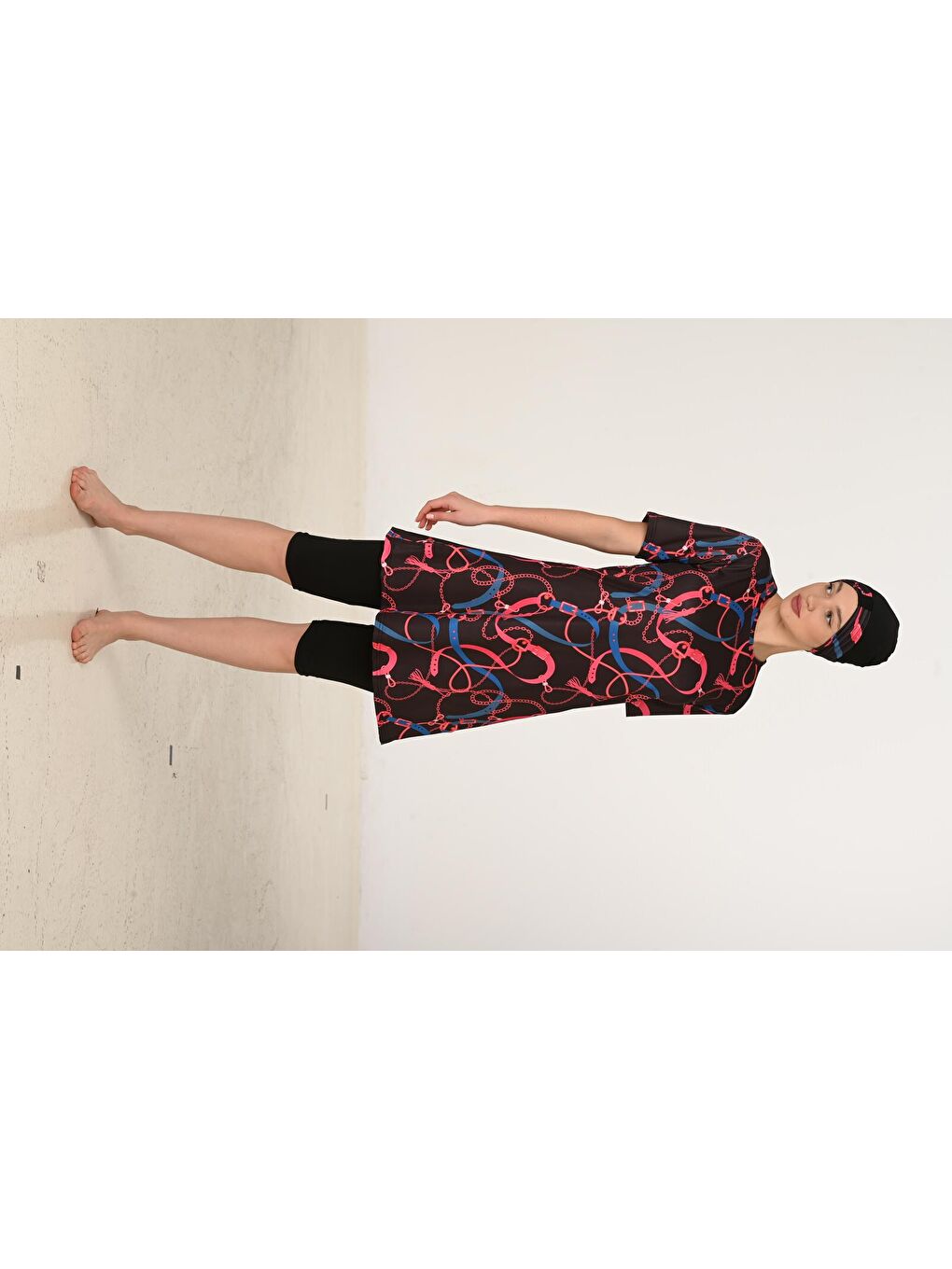 Siyah Kısa Kollu Elastanlı Yarı Kapalı Tesettür Mayo 3451-4