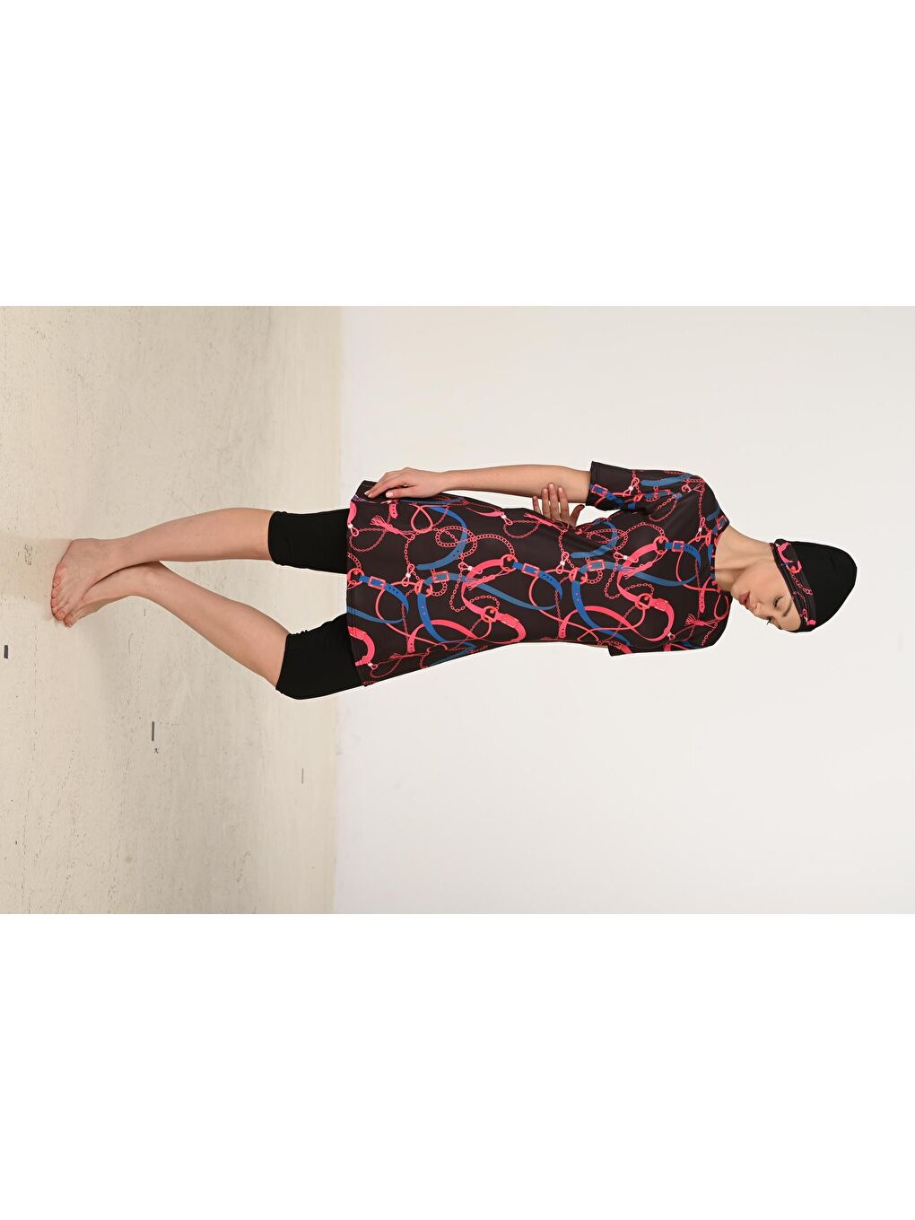 Siyah Kısa Kollu Elastanlı Yarı Kapalı Tesettür Mayo 3451-5