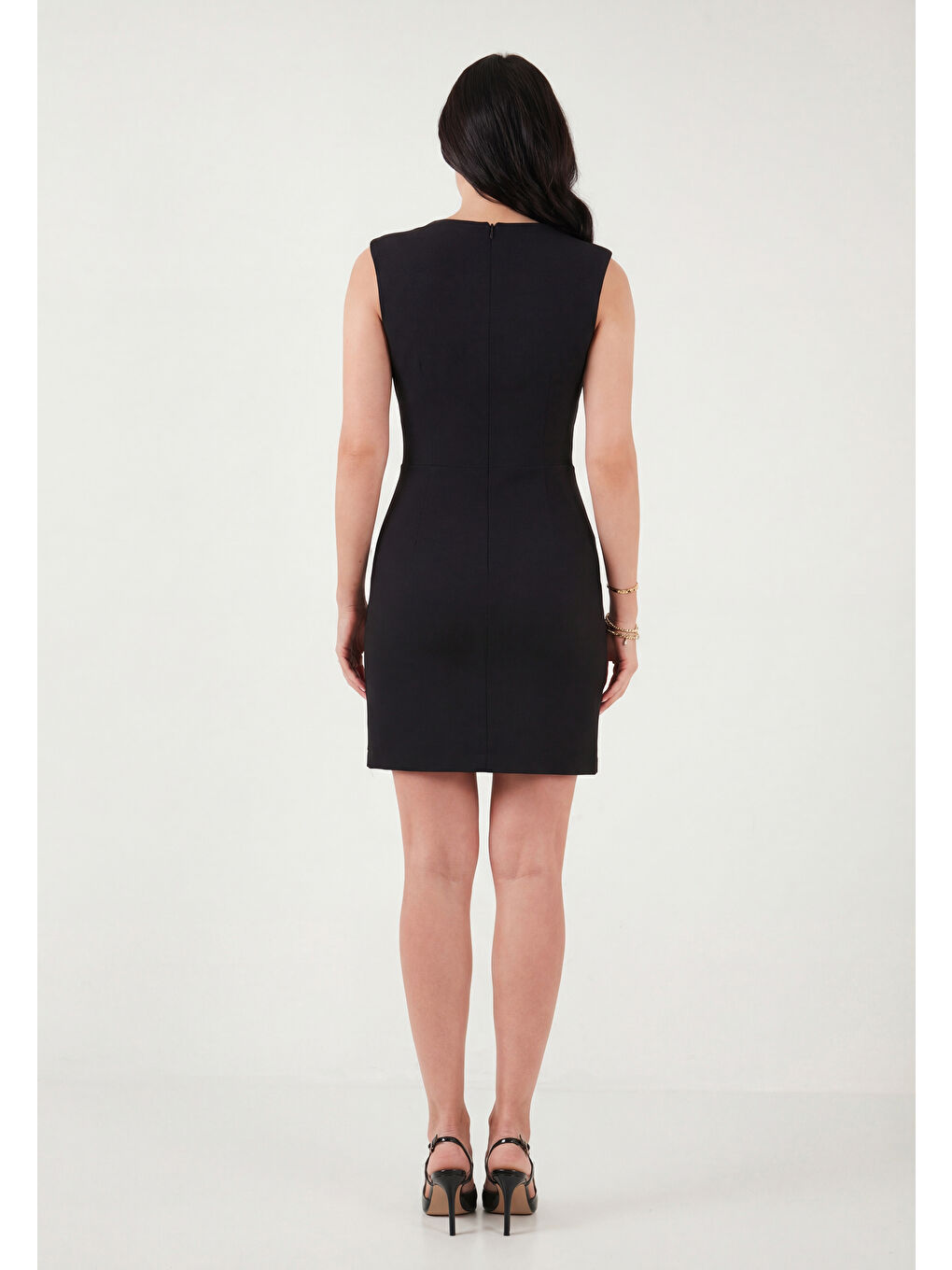 Siyah Bisiklet Yaka Mini Yırtmaç Detaylı Elbise 6525717-4