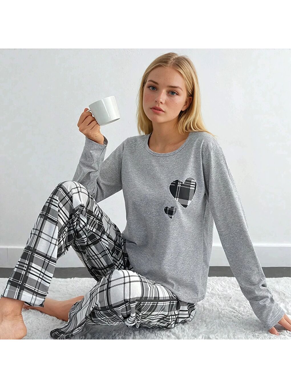 Gri Ekose Desen Kalp Detay Uzun Kol Pijama Takımı