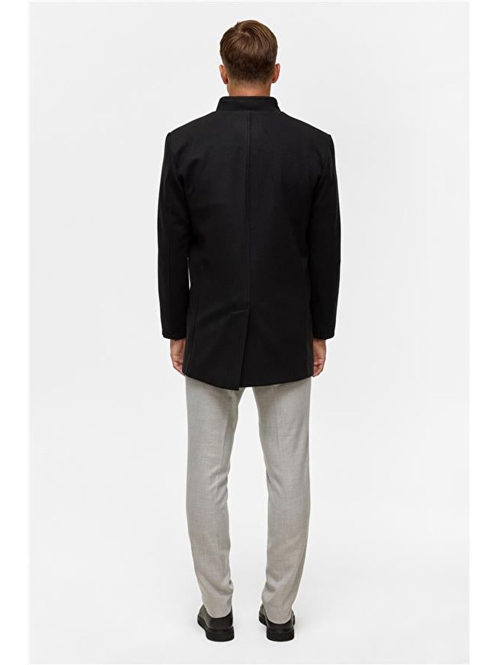 Siyah Regular Düz Hakim Yaka Kaban-8