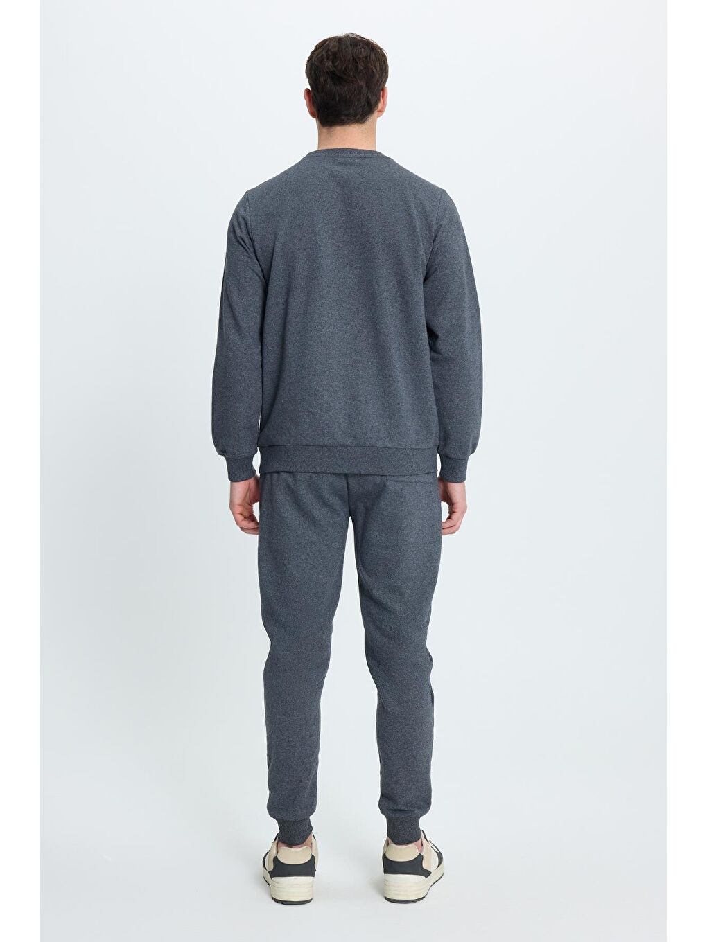 Gri Erkek Regular Fit Klasik Kesim Pamuklu 2 İplik Yumuşak Dokulu Bisiklet Yaka Füme Eşofman Takımı-6