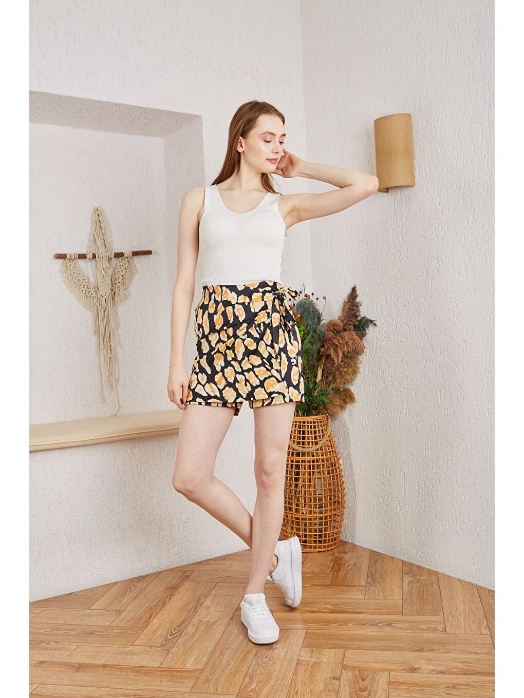 Siyah Kadın Leopar Desenli Yüksek Bel Bağlamalı Mini Etek-2