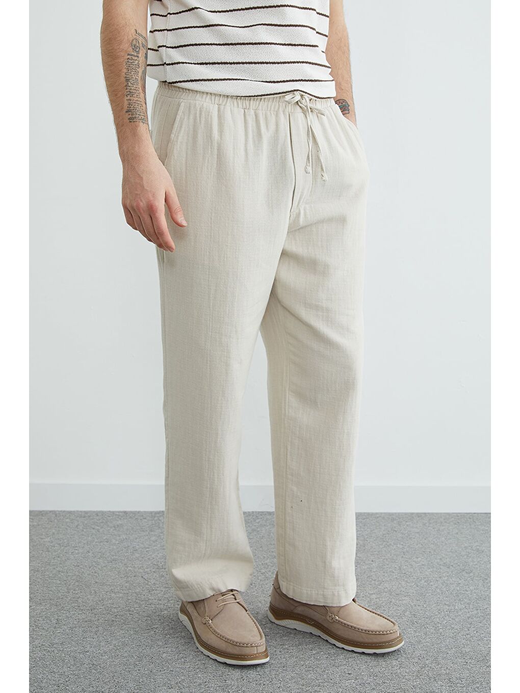 Bej Beli Bağcıklı Müslin Keten Görünümlü Pantolon-3