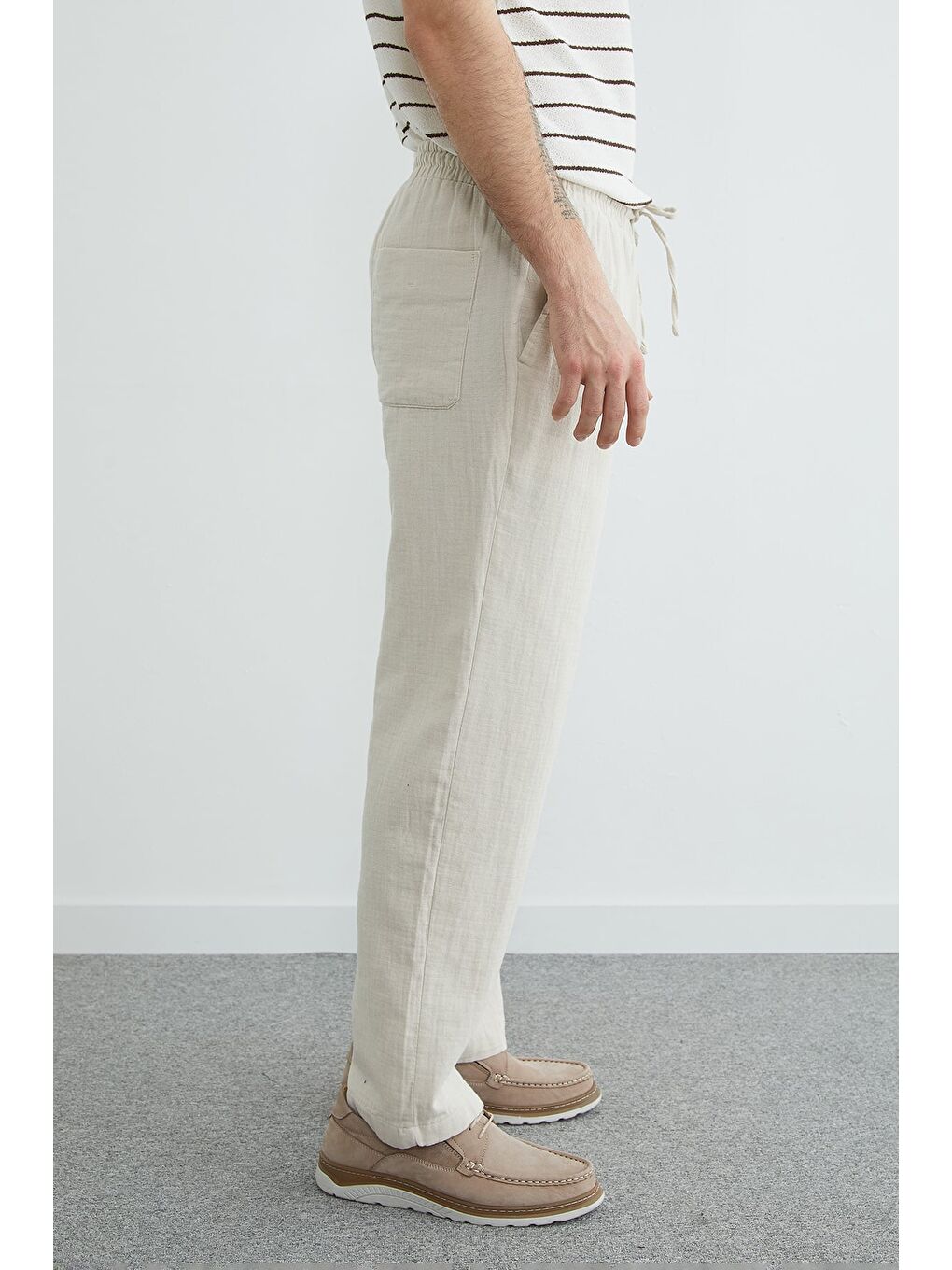 Bej Beli Bağcıklı Müslin Keten Görünümlü Pantolon-4