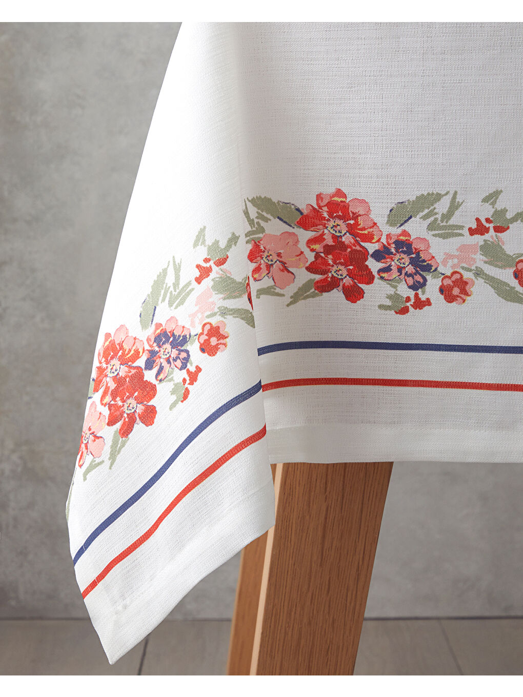 Opalin Polyester Masa Örtüsü 150x200 cm Beyaz - Kırmızı-1