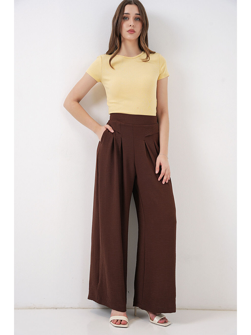 Kadın Geniş Paça Pileli Pantolon 6718 - Kahverengi