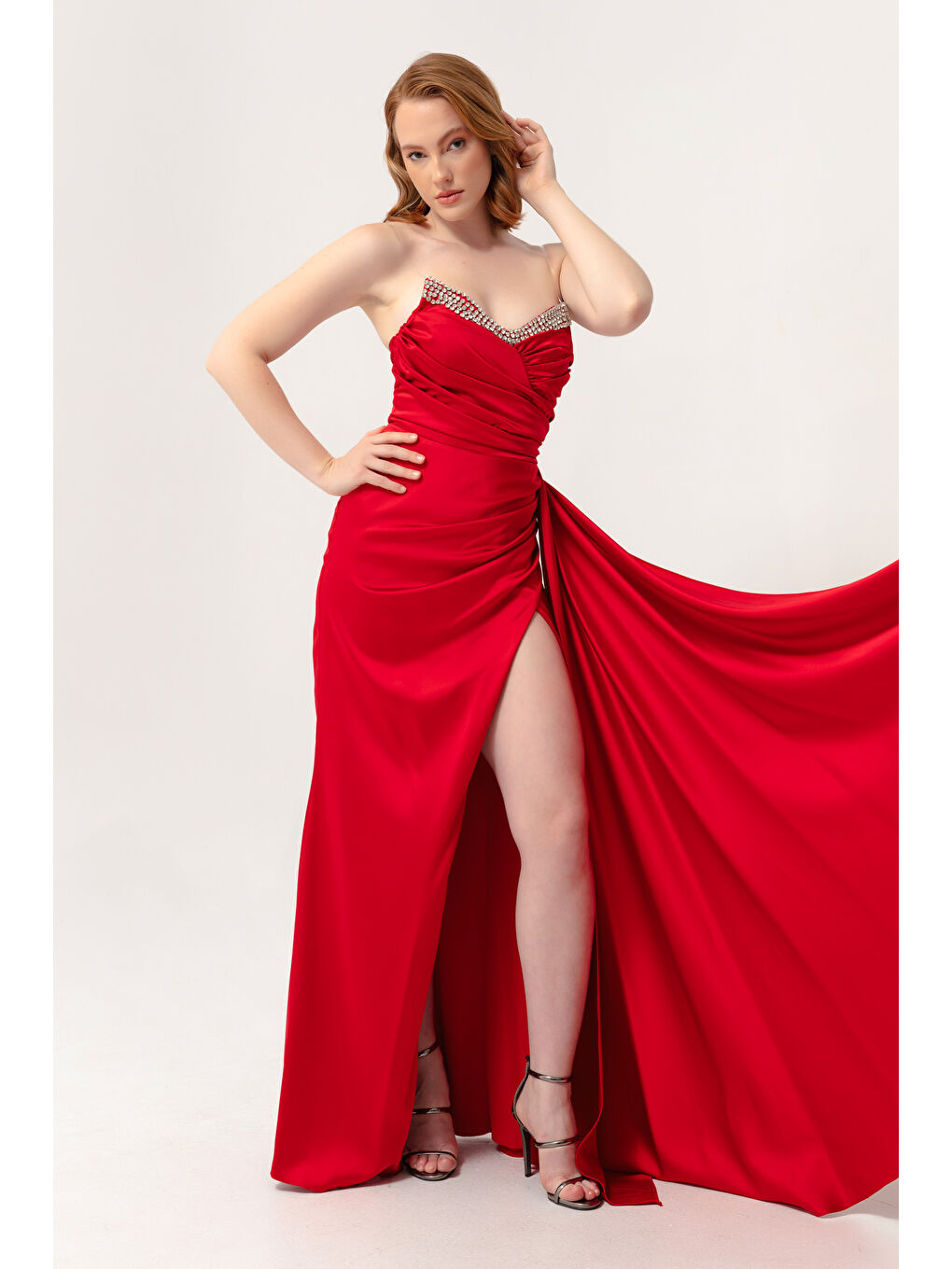 Kadın Kırmızı Göğüs Taşlı Uzun Abiye Elbise-2