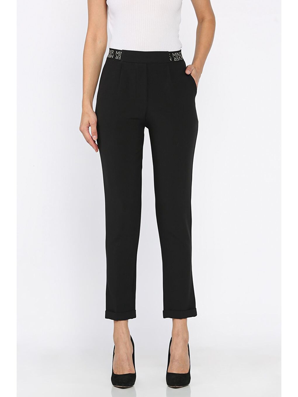Siyah Bel Lastikli Yazı Detaylı Slim Fit Kumaş Pantolon