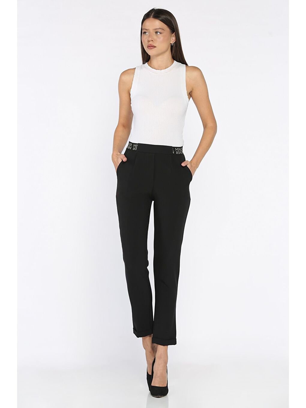 Siyah Bel Lastikli Yazı Detaylı Slim Fit Kumaş Pantolon-1