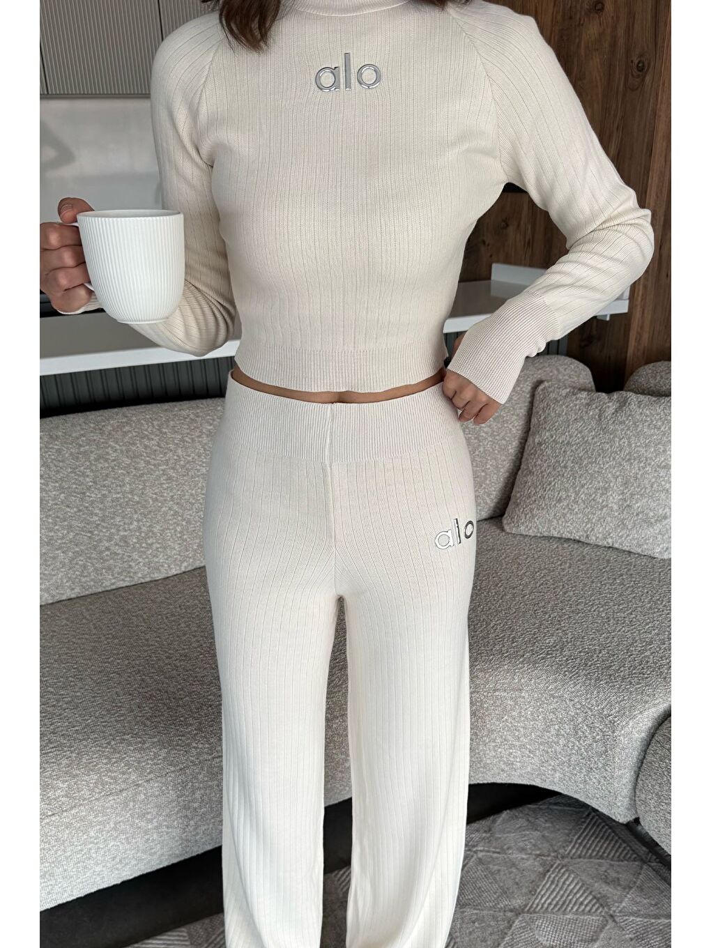 Bej Kadın Kendinden Çizgi Desenli Triko Bluz Pantolon İkili Takım (s-m-l Beden Uyumludur.)-2