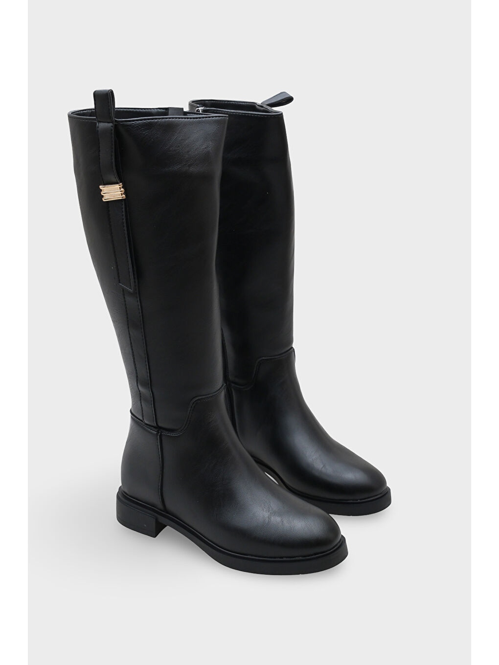 Siyah Roberta Metal Tokalı Kadın Çizme-1