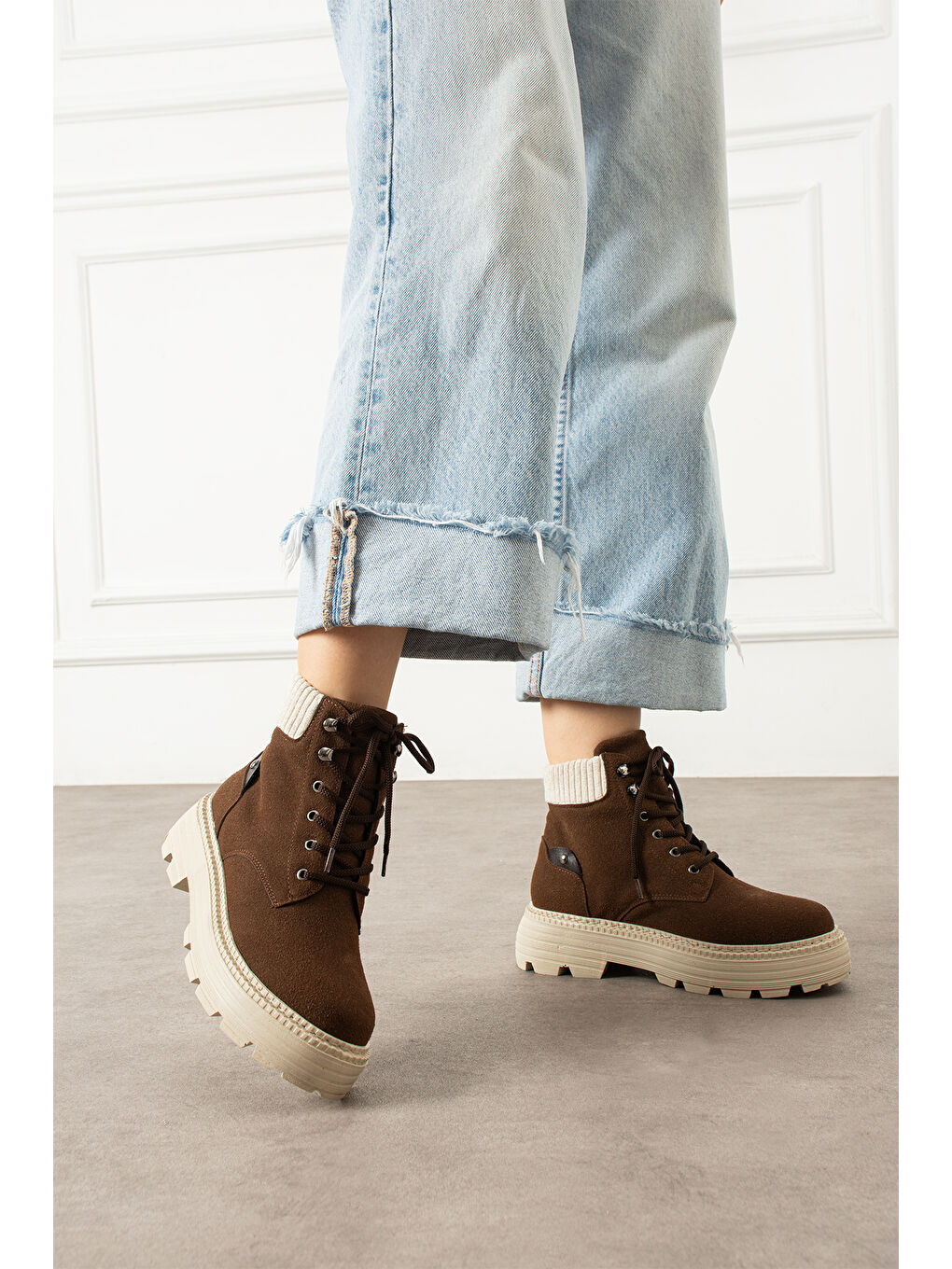 Kadın Bağcıklı Kahverengi Bot-2