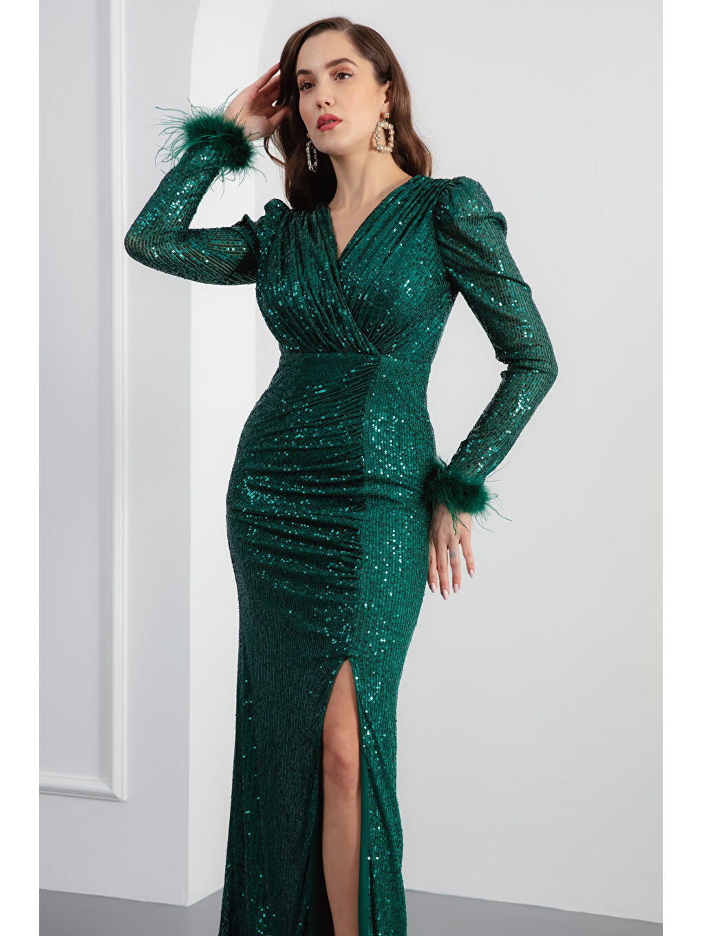 Kadın Zümrüt Yeşili Kruvaze Yaka Payetli Uzun Abiye Elbise-1