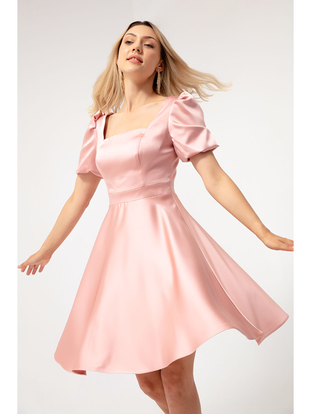 Pembe Kadın Pudra Balon Kol Kloş Kesim Midi Saten Abiye Elbise
