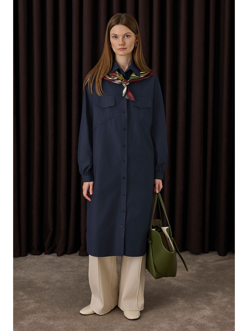 Uzun Büzgü Detaylı Gömlek Koyu Lacivert