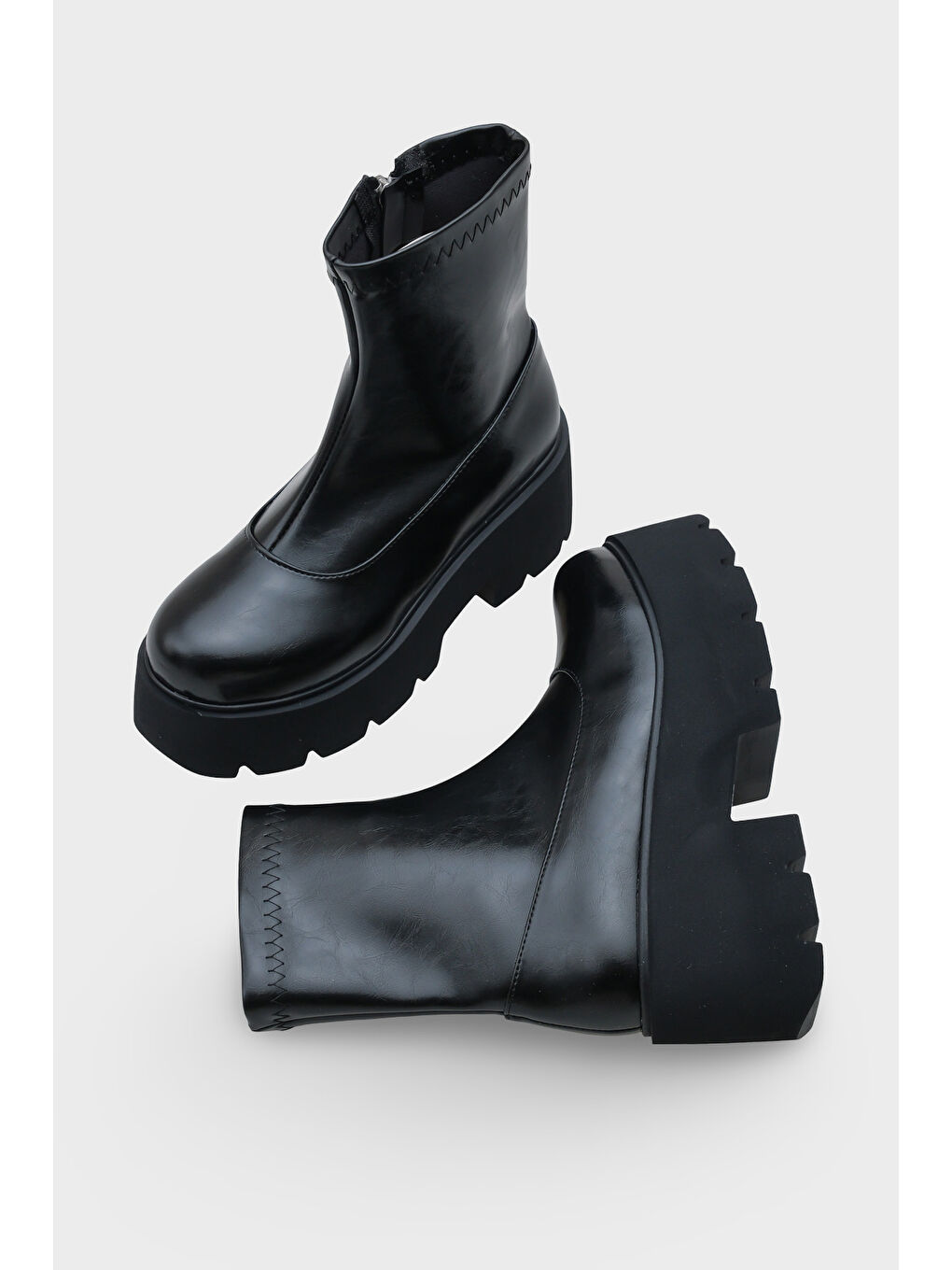 Siyah Viviana Trak Tabanlı Kadın Bot-3