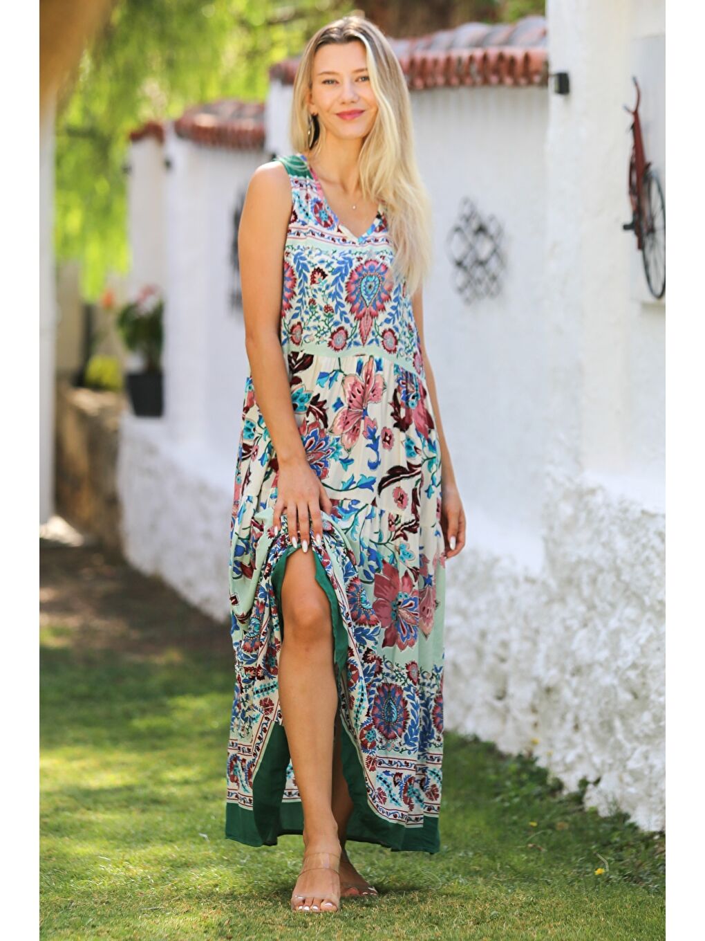 Mavi-Bej V Yaka Kolsuz Eteği Fırfırlı Allover Baskılı Dokuma Casual Elbise-2