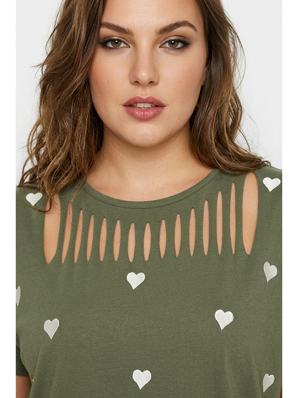 Yeşil Bisiklet Yaka Kısa Kollu Kesik Detaylı Esnek Kumaşlı T-shirt-4