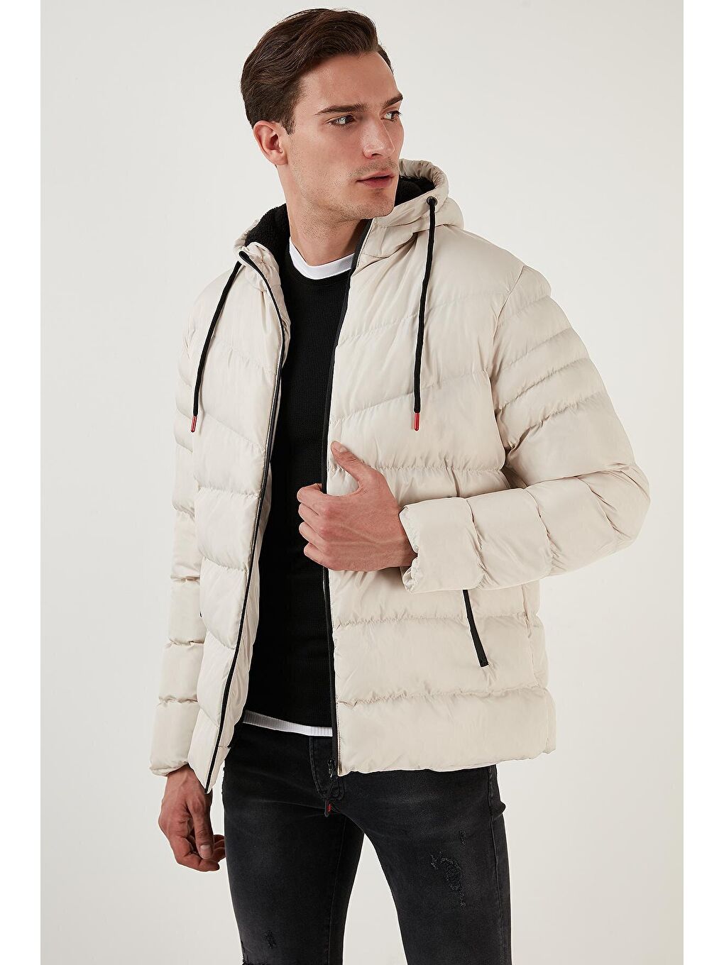 Bej Peluş Astarlı Kapüşonlu Fermuarlı Slim Fit Şişme Mont 5762010