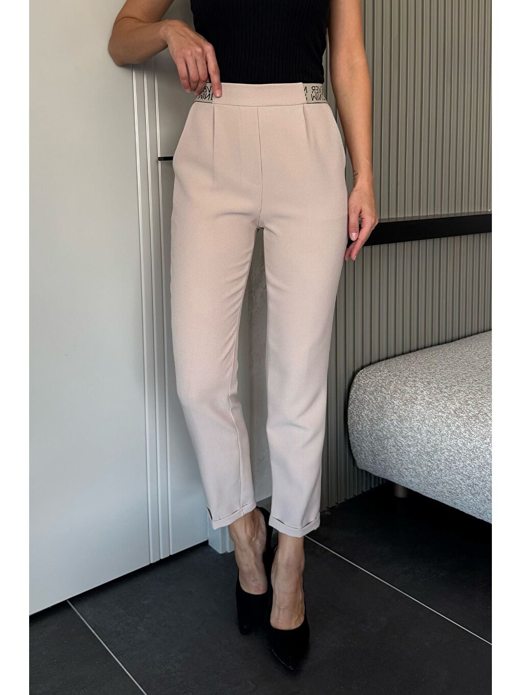 Bej Bel Lastikli Yazı Detaylı Slim Fit Kumaş Pantolon-1