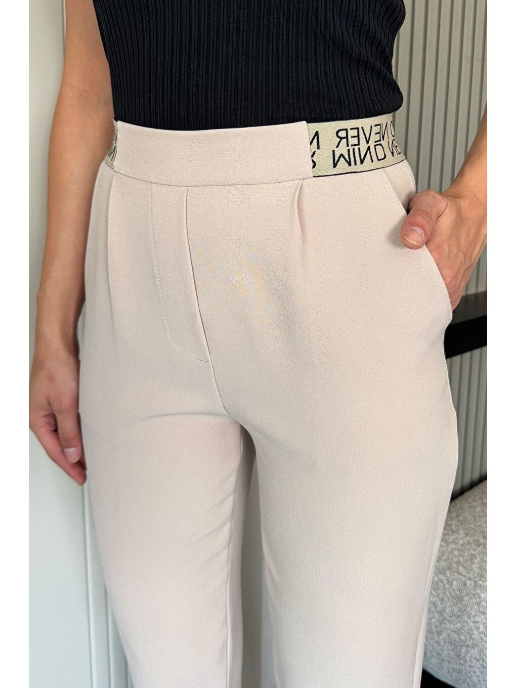 Bej Bel Lastikli Yazı Detaylı Slim Fit Kumaş Pantolon-3