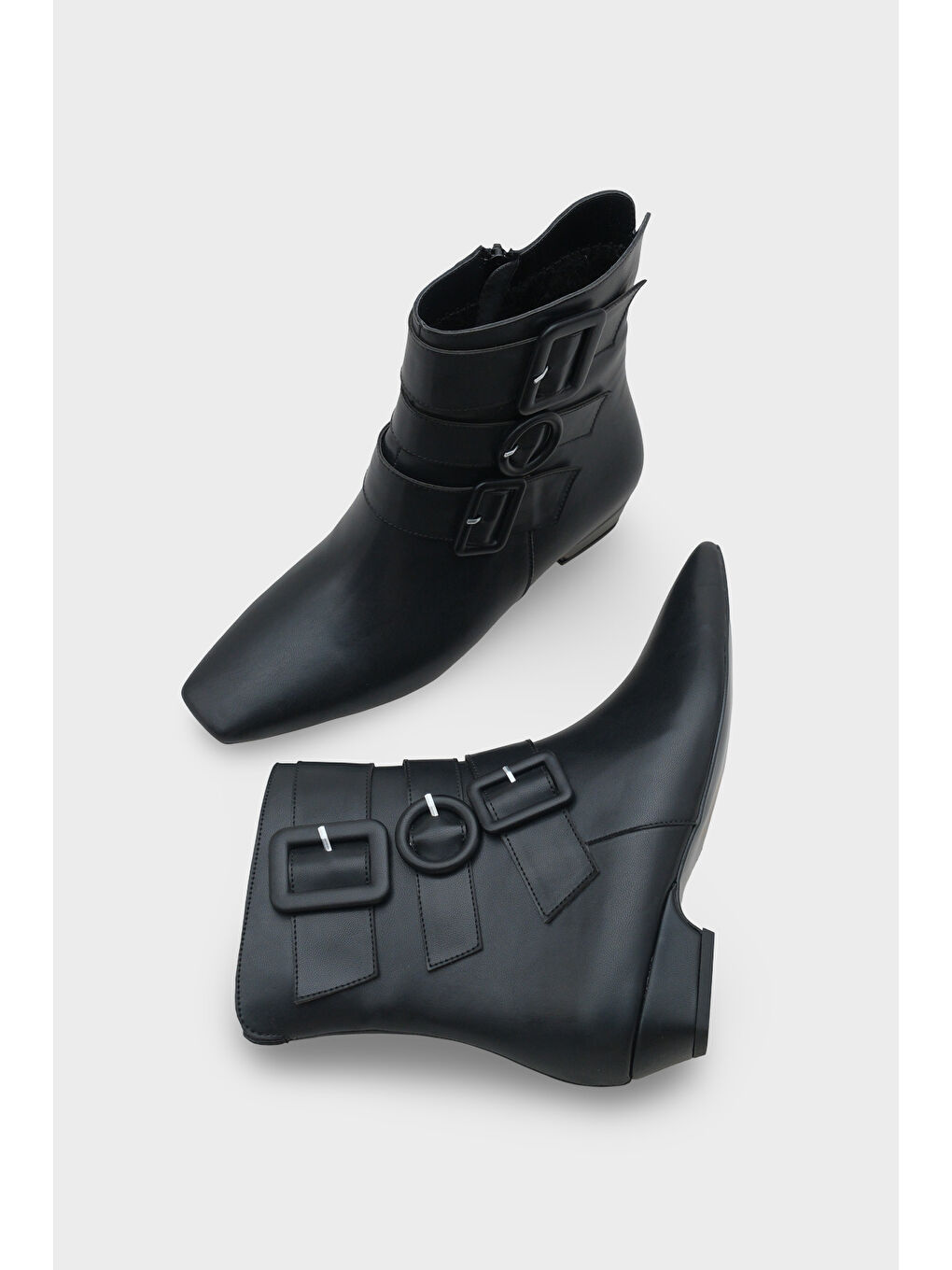 Siyah Shane Kısa Topuklu Yandan Fermuarlı Tokalı Küt Burun Kadın Bot-2