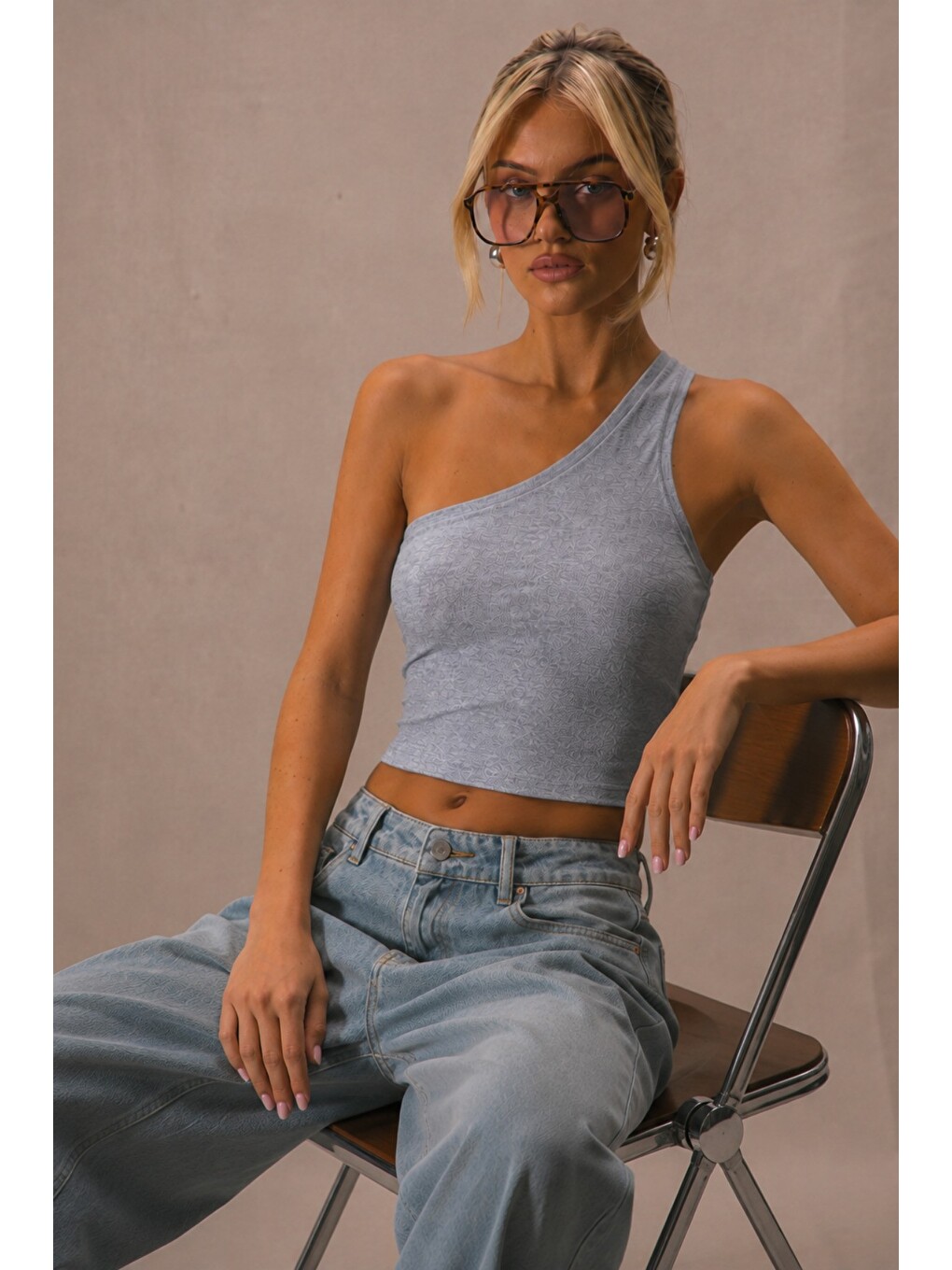 Gri Kadın Tek Omuz Crop Atlet Esnek Slim Fit Süprem Kumaş Asimetrik Yaka Bluz-1