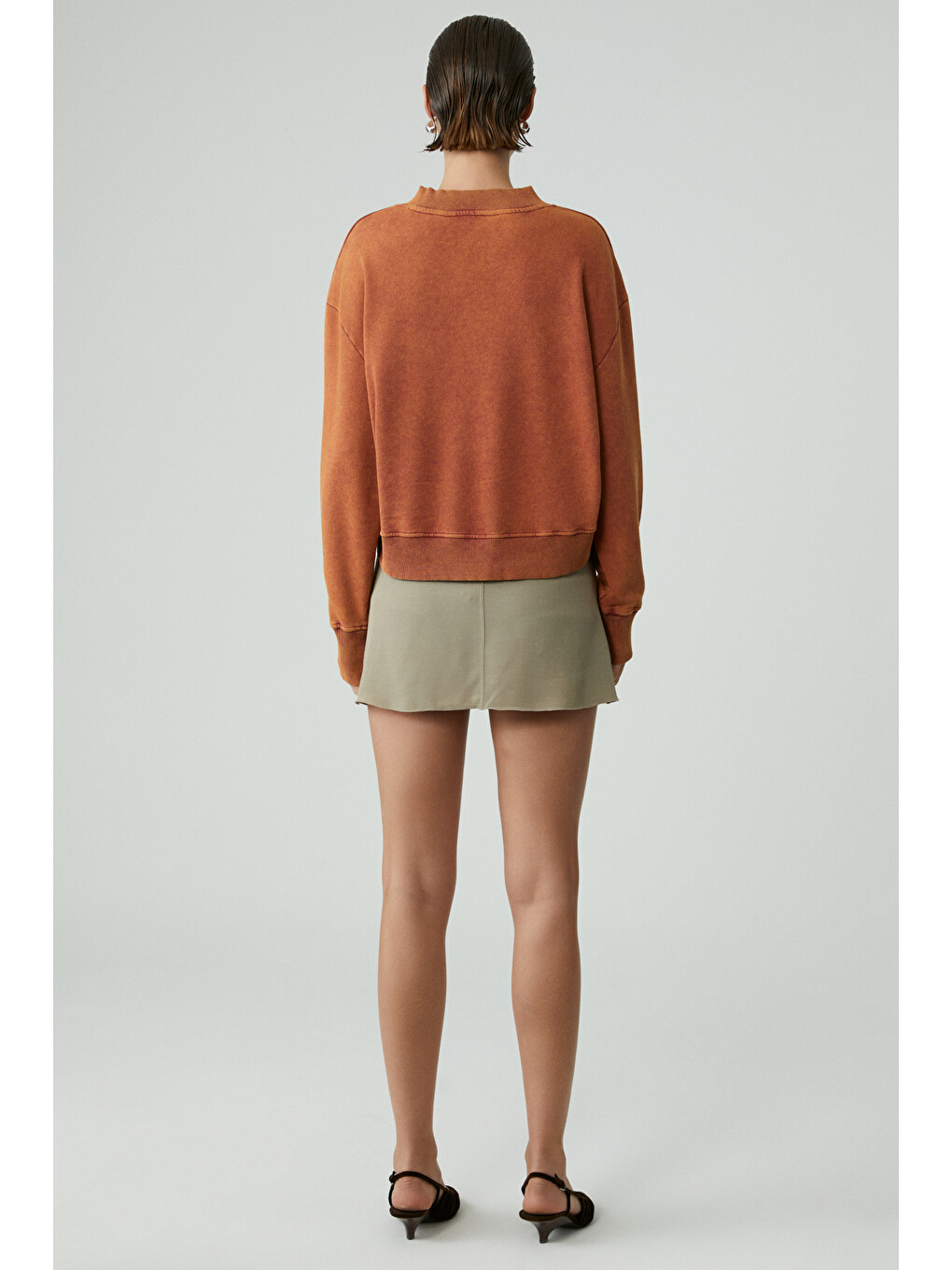 Andreıta Kadın V Yakalı Asimetrik Oversize Turuncu Sweatshirt-5