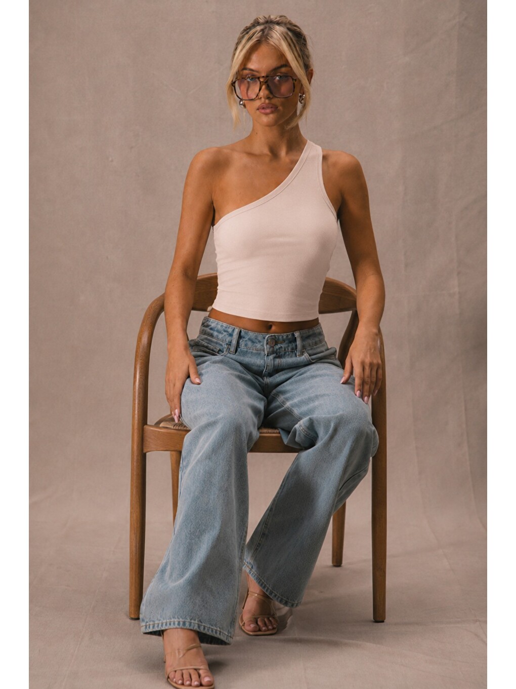 Bej Kadın Tek Omuz Crop Atlet Esnek Slim Fit Süprem Kumaş Asimetrik Yaka Bluz-1