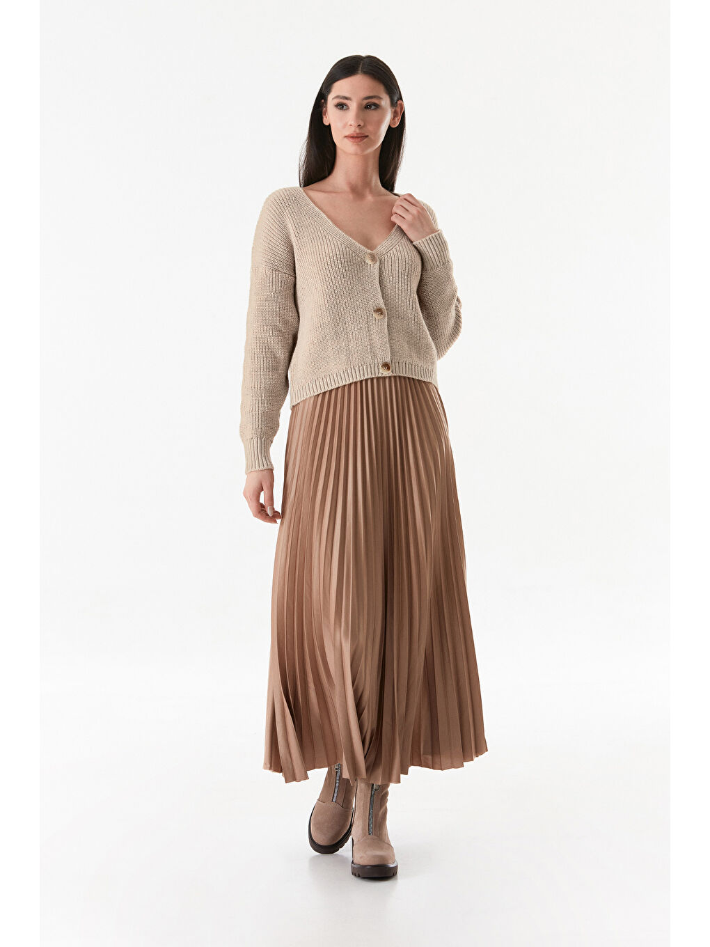 Bej Düğmeli V Yaka Triko Hırka-2