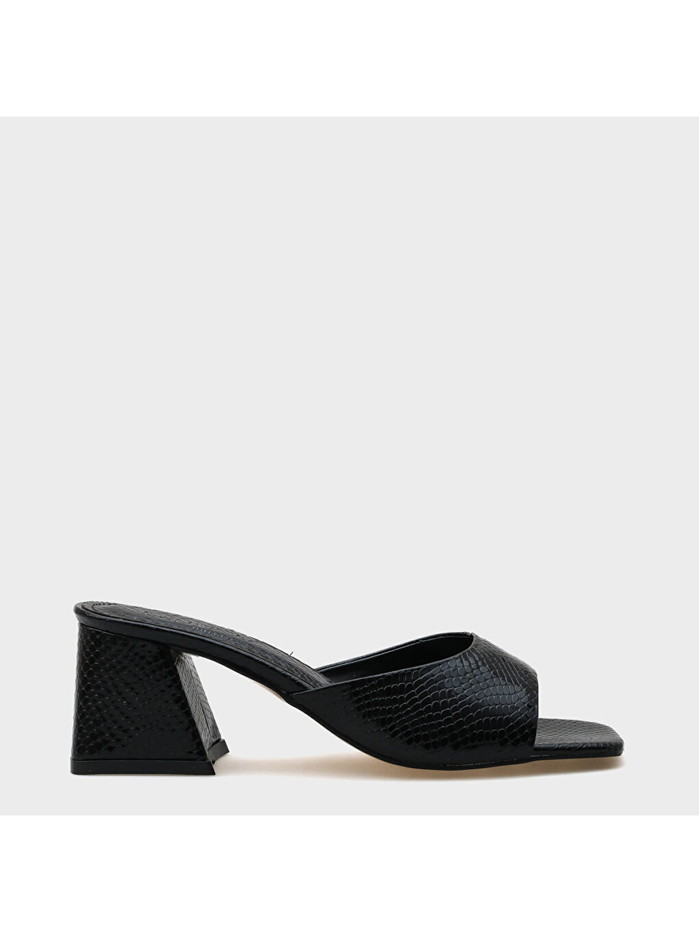 Siyah Nara Küt Burunlu Orta Topuklu Kadın Terlik-1