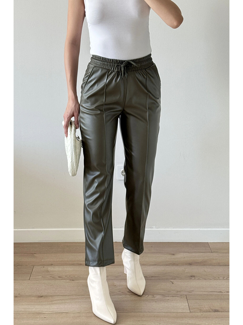 Kadın Haki Lastikli Çımalı Deri Pantolon 30322-3