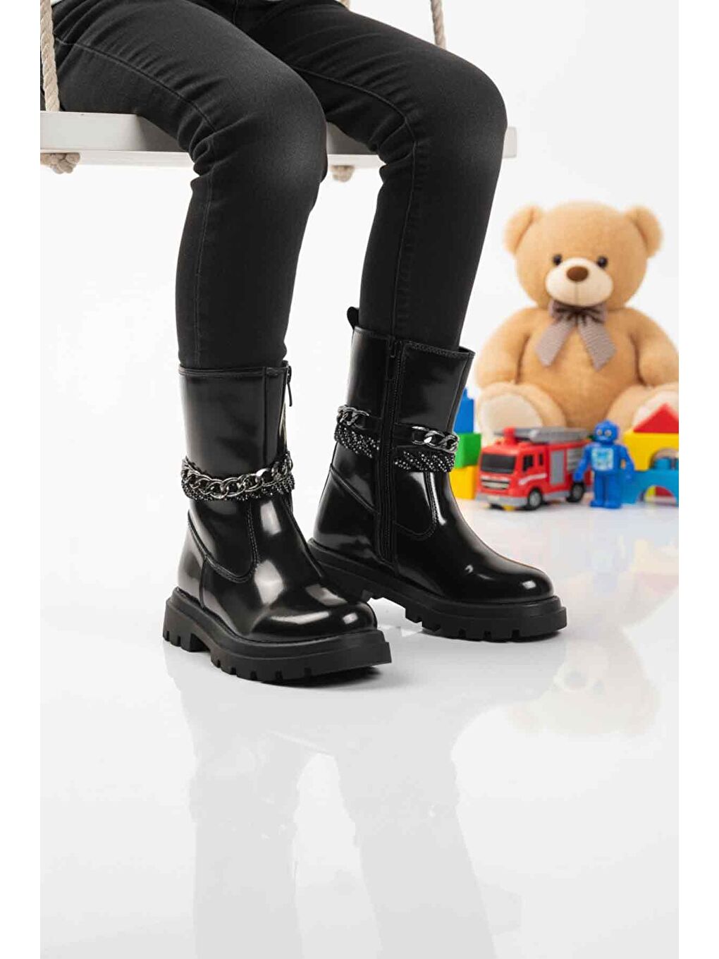Siyah Rugan İçi Polarlı Kaymaz Kız Çocuk Çizme Duru F