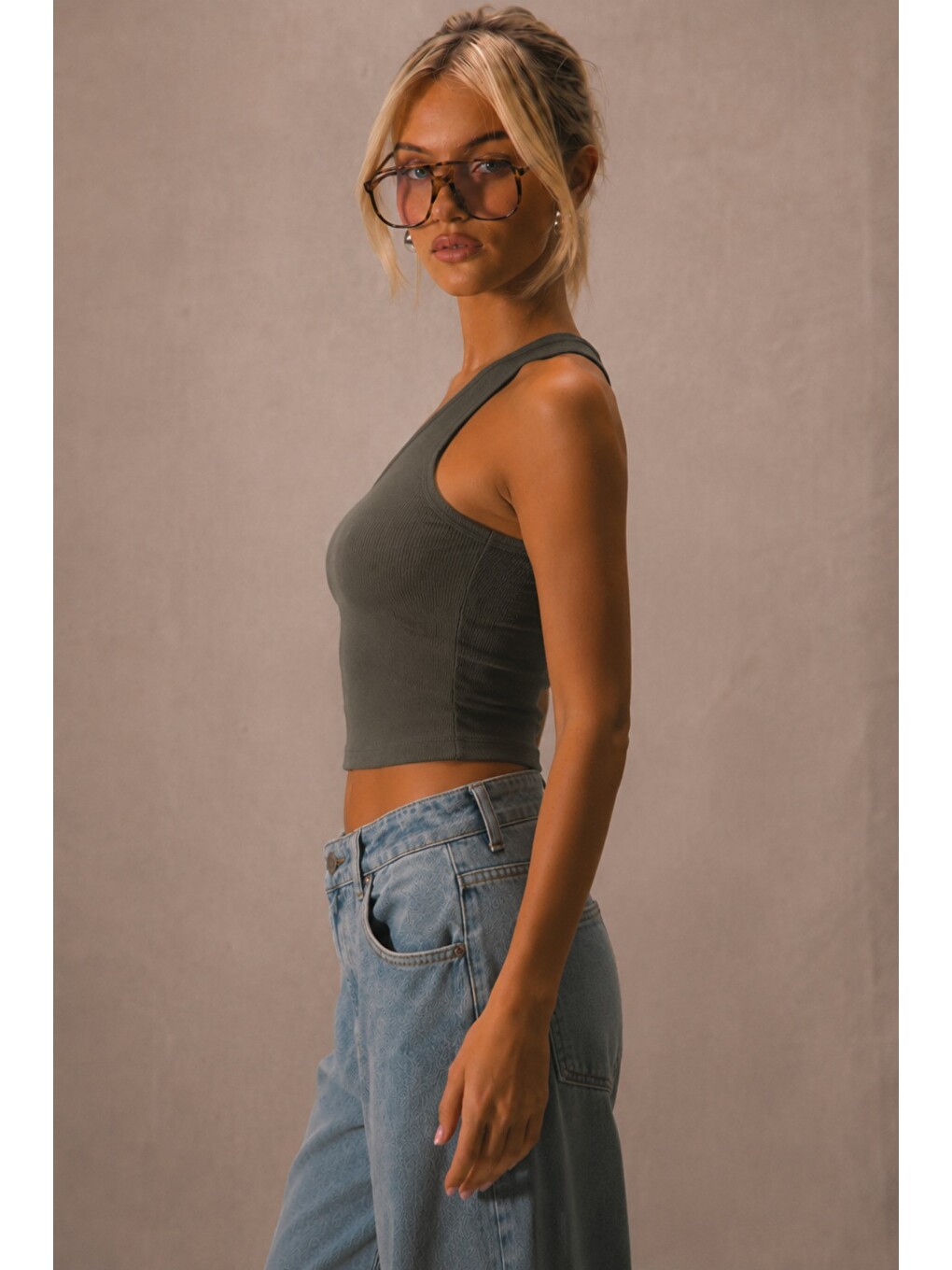 Haki Kadın Tek Omuz Crop Atlet Esnek Slim Fit Süprem Kumaş Asimetrik Yaka Bluz-2