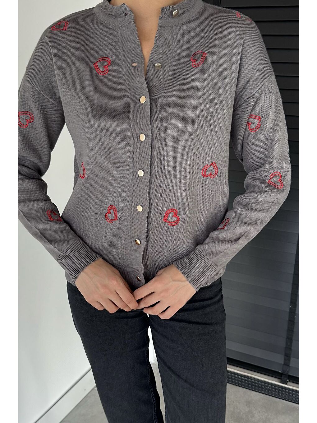 Gri Kalp Nakışlı Kadın Triko Hırka (s-m-l Uyumludur)-1