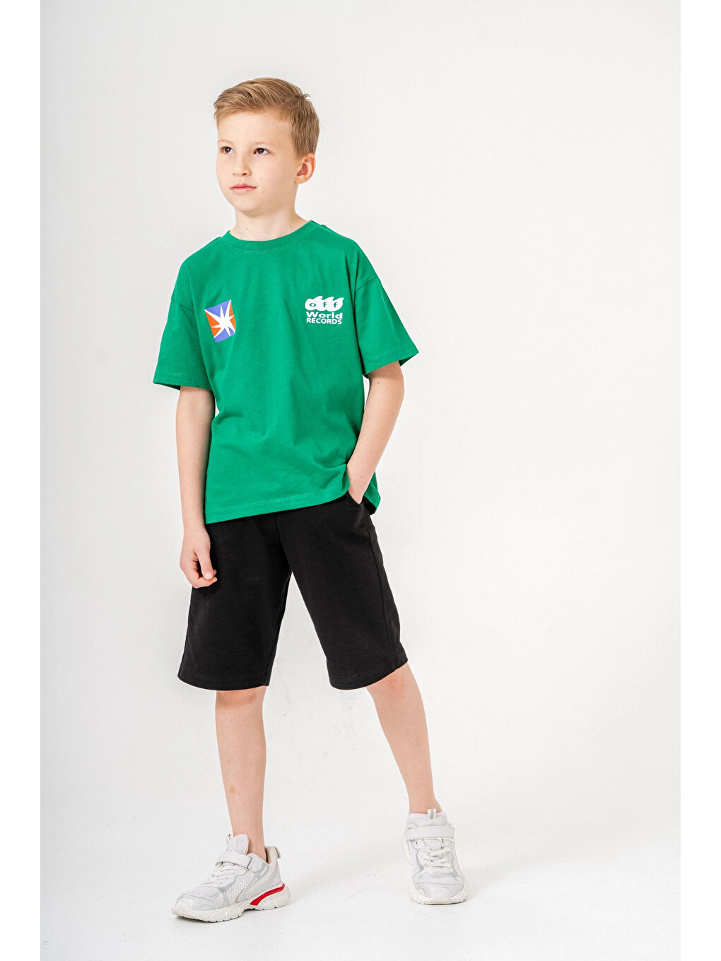 Yeşil Sırtı Baskılı Şortlu Erkek Çocuk Takım 051-2