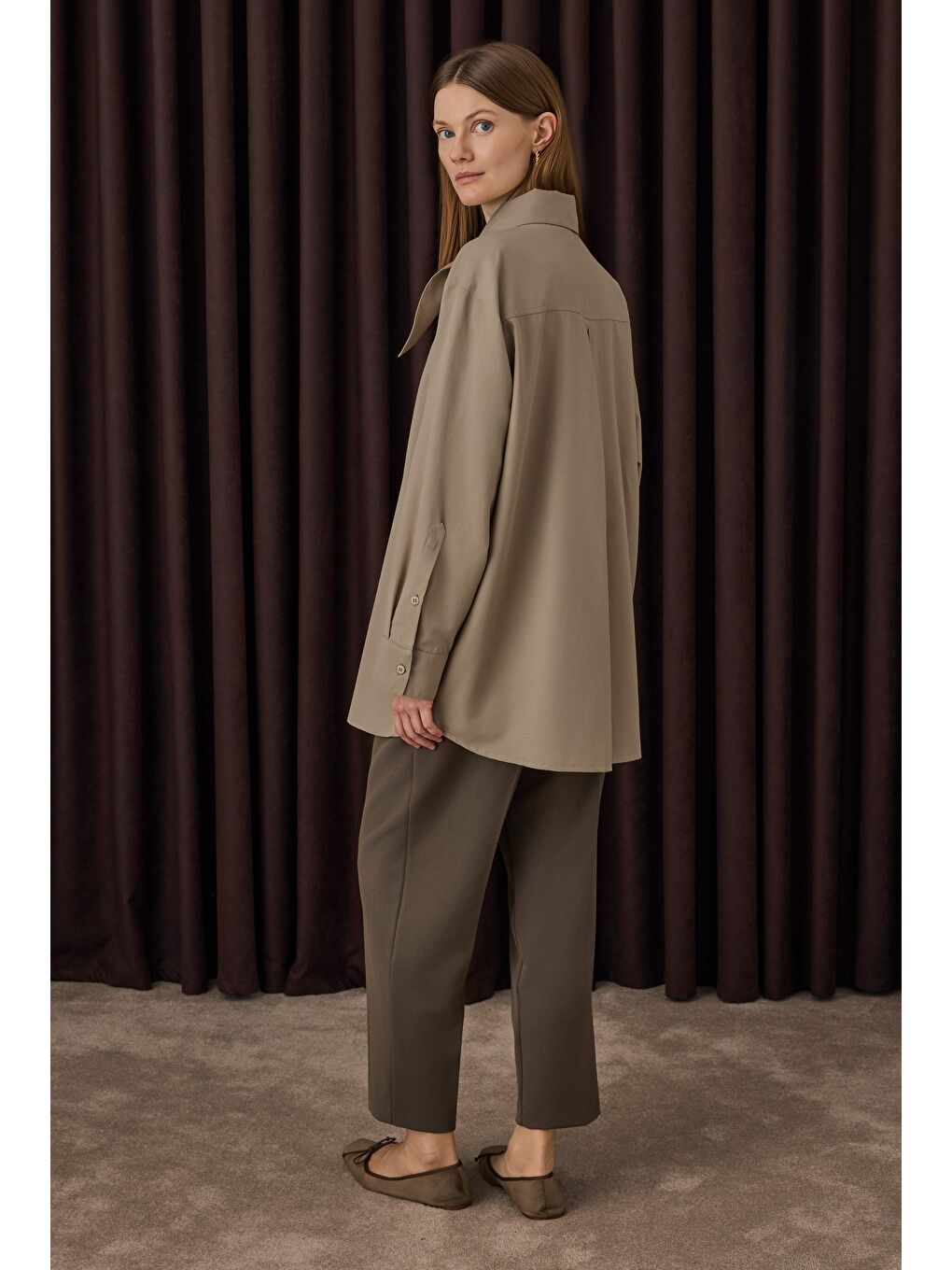 Bej Fiyonk Yaka Gömlek Latte-3