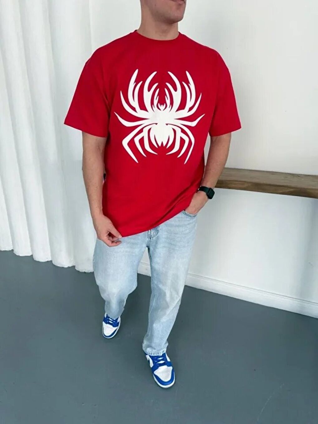 Kırmızı Erkek Örümcek Baskılı Tişört-2