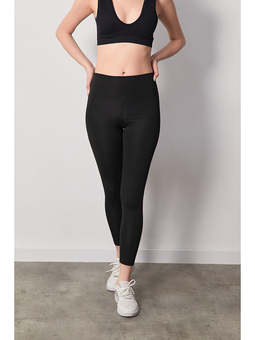 Siyah Active Yazı Baskılı Yüksek Bel Tayt-1