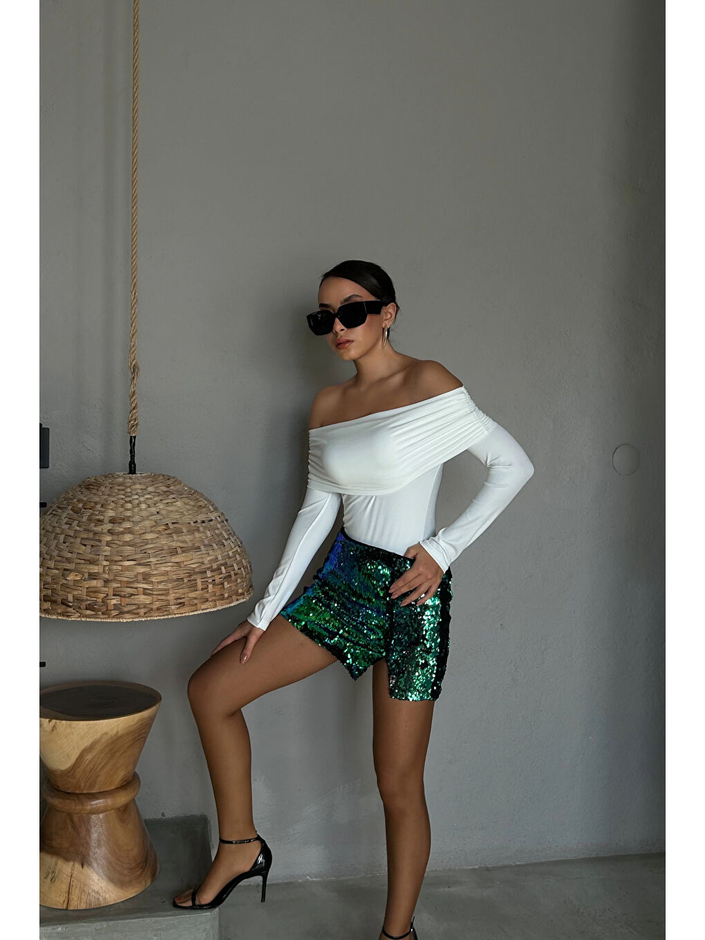 Kadın Beyaz Alttan Çıtçıtlı Degaje Yaka Bluz 0956-2224-1