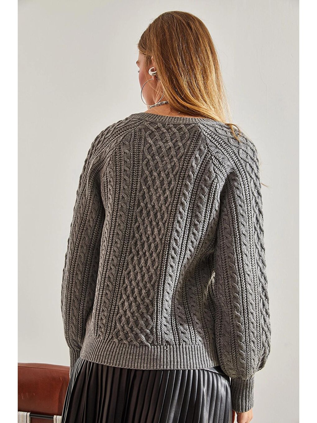 Antrasit Kadın Saç Örgülü Düğmeli Triko Kazak-1